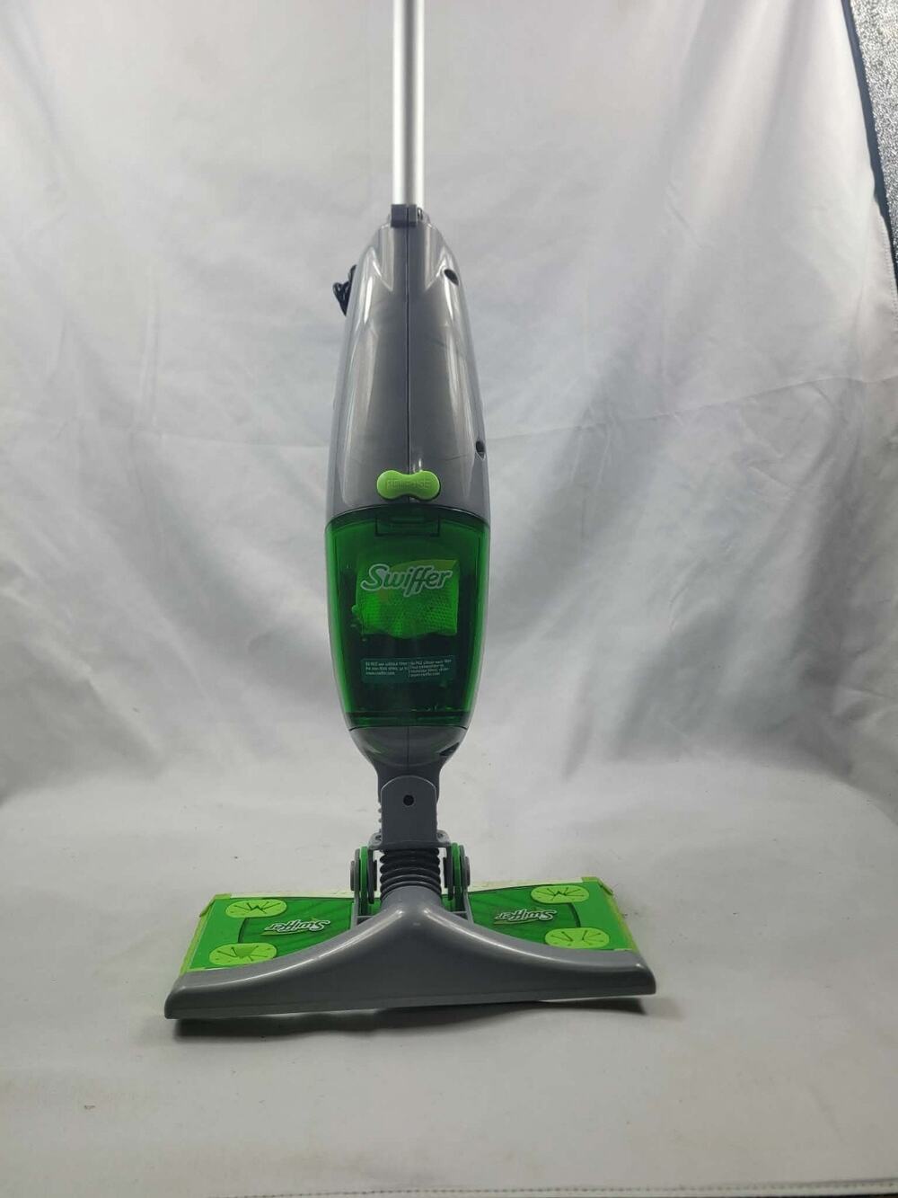 Swiffer Sweep+Vacuum Mop Cordless Vacuum L4000-000 Works WITH Charger